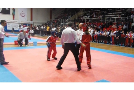 MİLLİ ANTRENÖR SEFER GÜNEŞ – RANA IŞIL TORUN KICK BOKS 42 KG ŞAMPİYONU