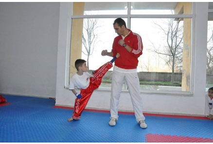 BURSA KİCK BOKS BİZİM SALON