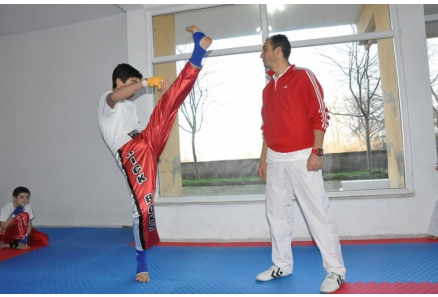 BURSA ÖZEL KICK BOKS DERS KAYITLARIMIZ HIZLA DEVAM ETMEKTEDİR!!!