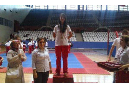 BURSA KICK BOKS & TAEKWON DO SPORCUSU ZEKİYE TUNÇ ANTRENÖR SEFER GÜNEŞ