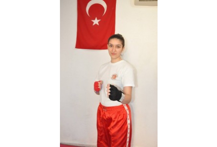 MART AYI GENÇLER YARIŞMASINDA AYIN SPORCUSU ZEYNEP BEYZA BURUK SEÇİLMİŞTİR