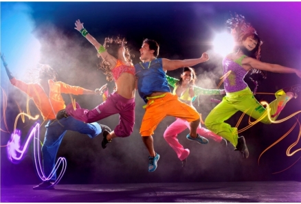 Zumba – Hareketli Ritimlerle Forma Girin !