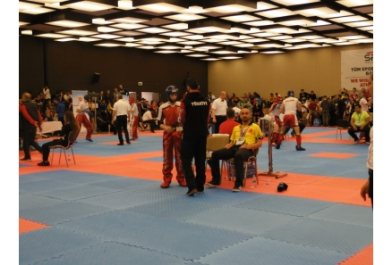 KİCK BOKS YAPMAK İÇİN EN DOĞRU ADRES